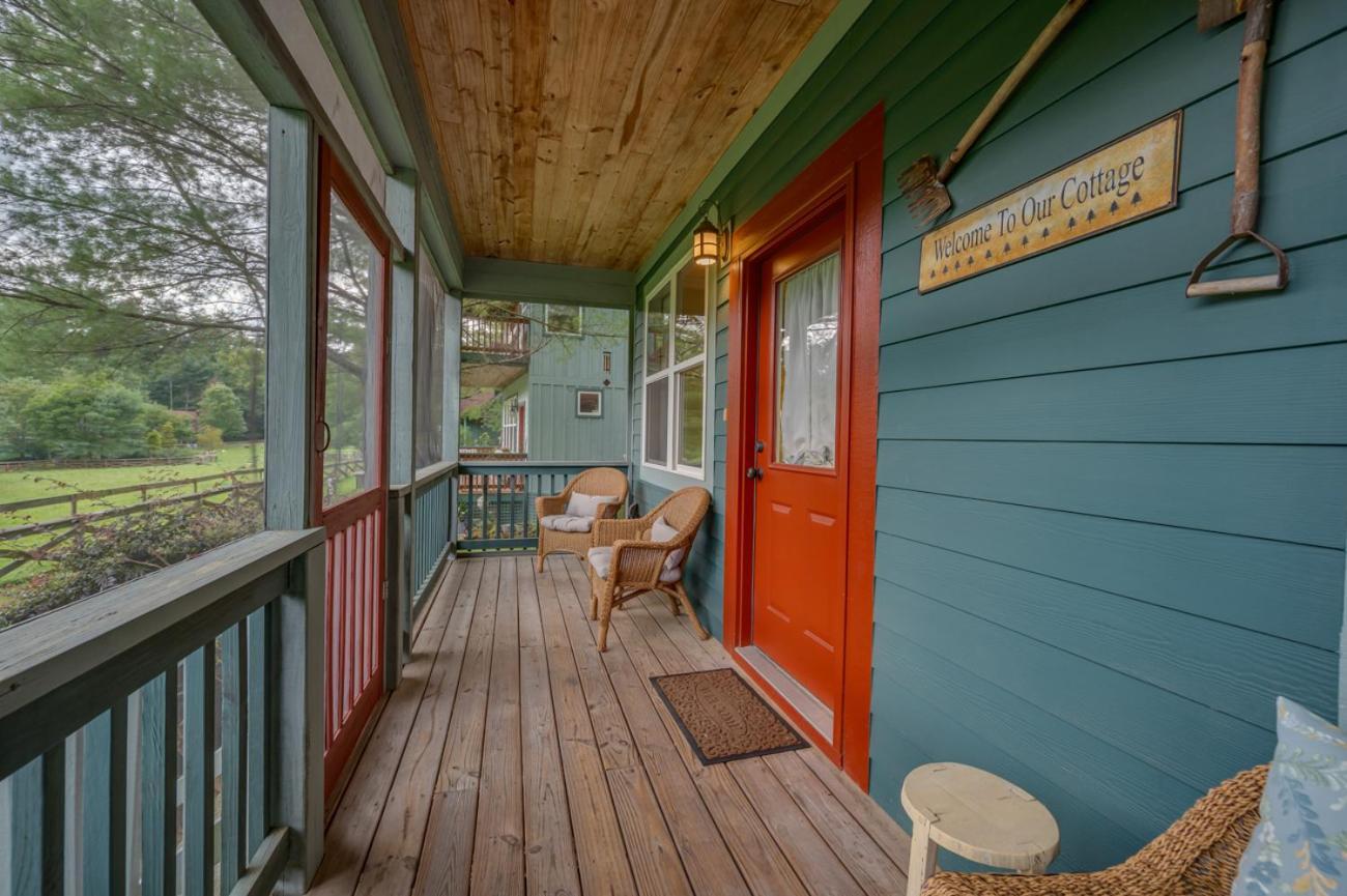Buttercup Cottage アシュビル エクステリア 写真